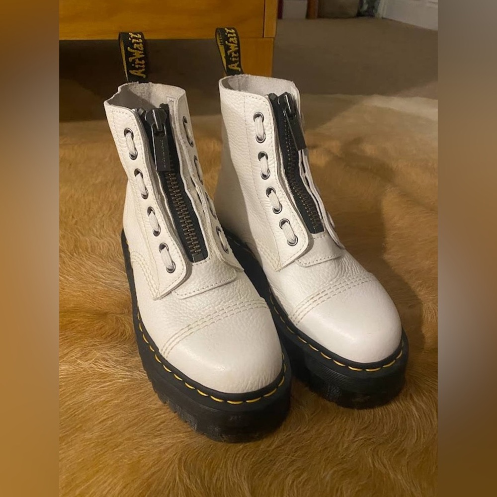 Dr. Martens Sinclair Boots Size 8